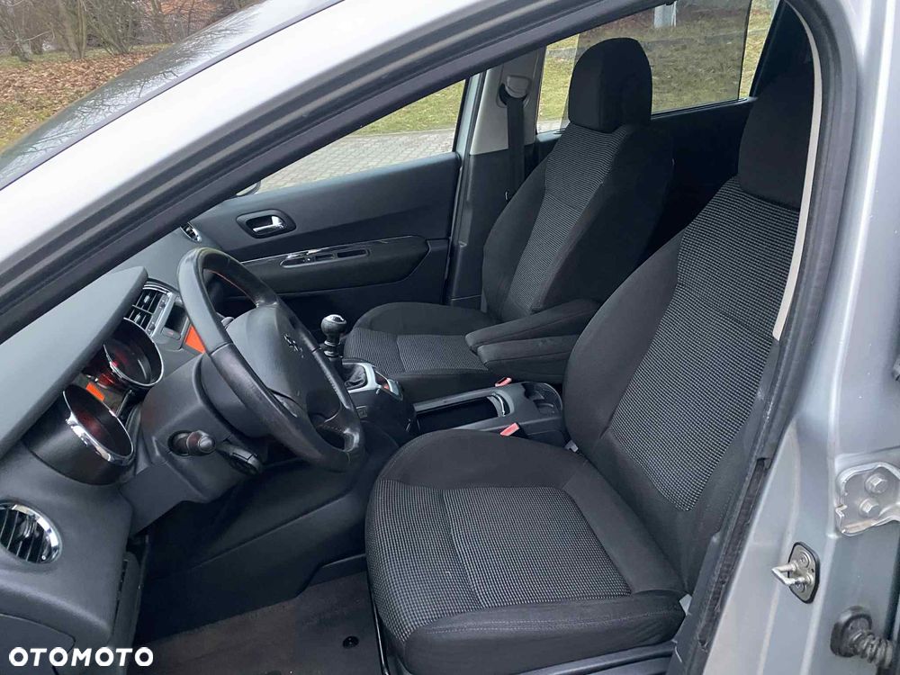 Peugeot 5008 HDI FAP 150 Premium - 11