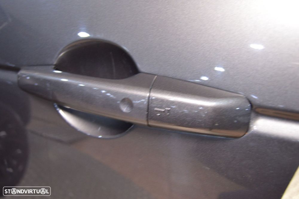 Land Rover Discovery Sport 2.0 TD4 HSE Luxury - 21