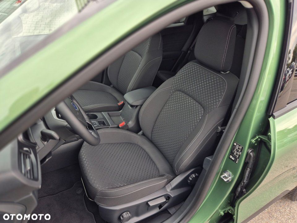 Ford Kuga - 12
