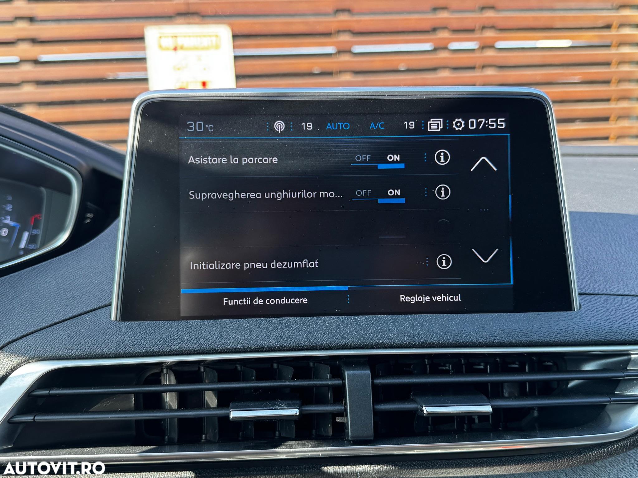 Peugeot 3008 1.5 BlueHDI 130 EAT8 Allure Pack - 31