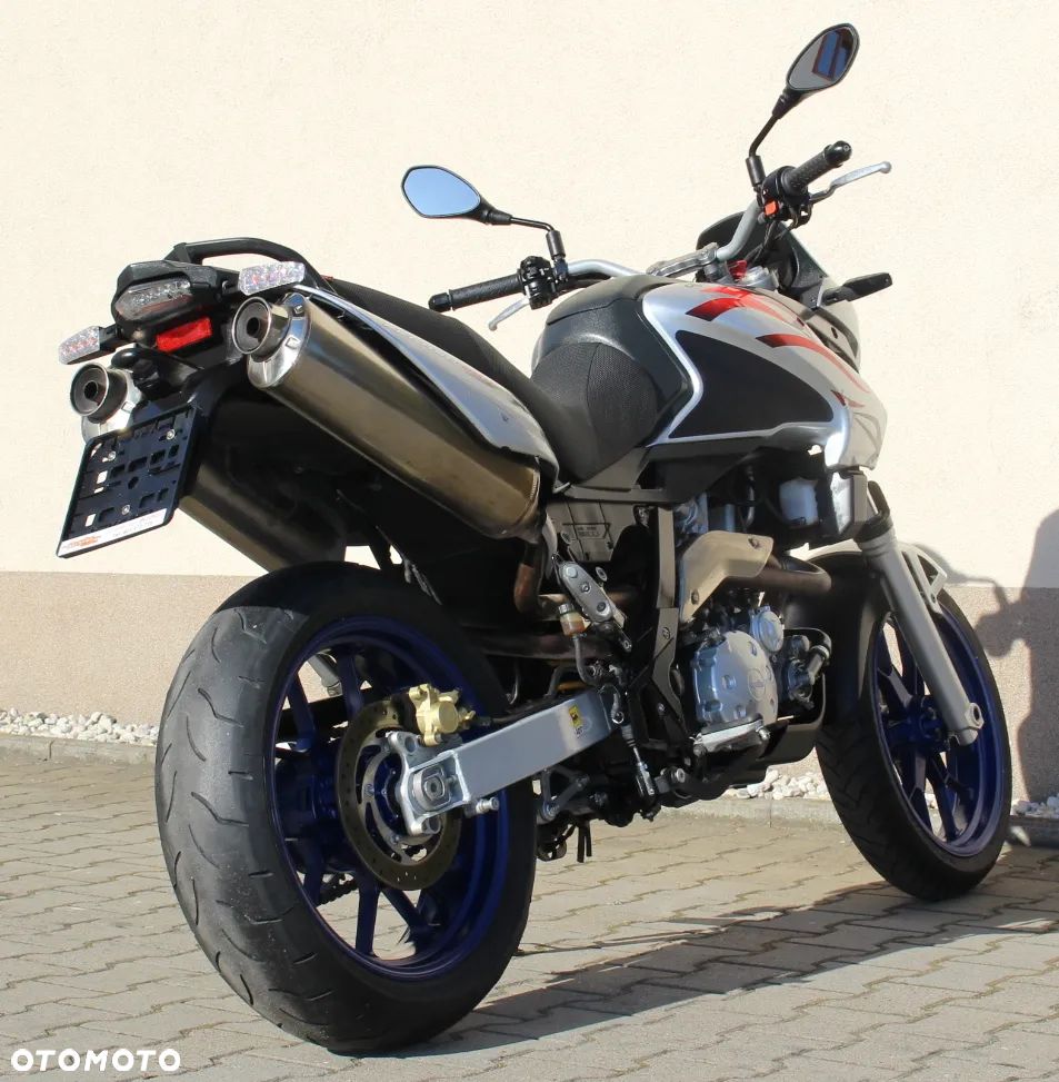 Aprilia Pegaso - 10