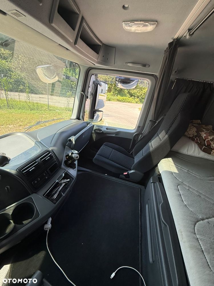 Mercedes-Benz Actros - 9