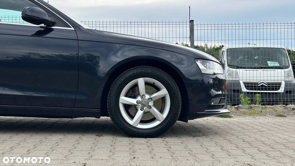 Audi A4 Avant 2.0 TDI DPF clean diesel Attraction - 15
