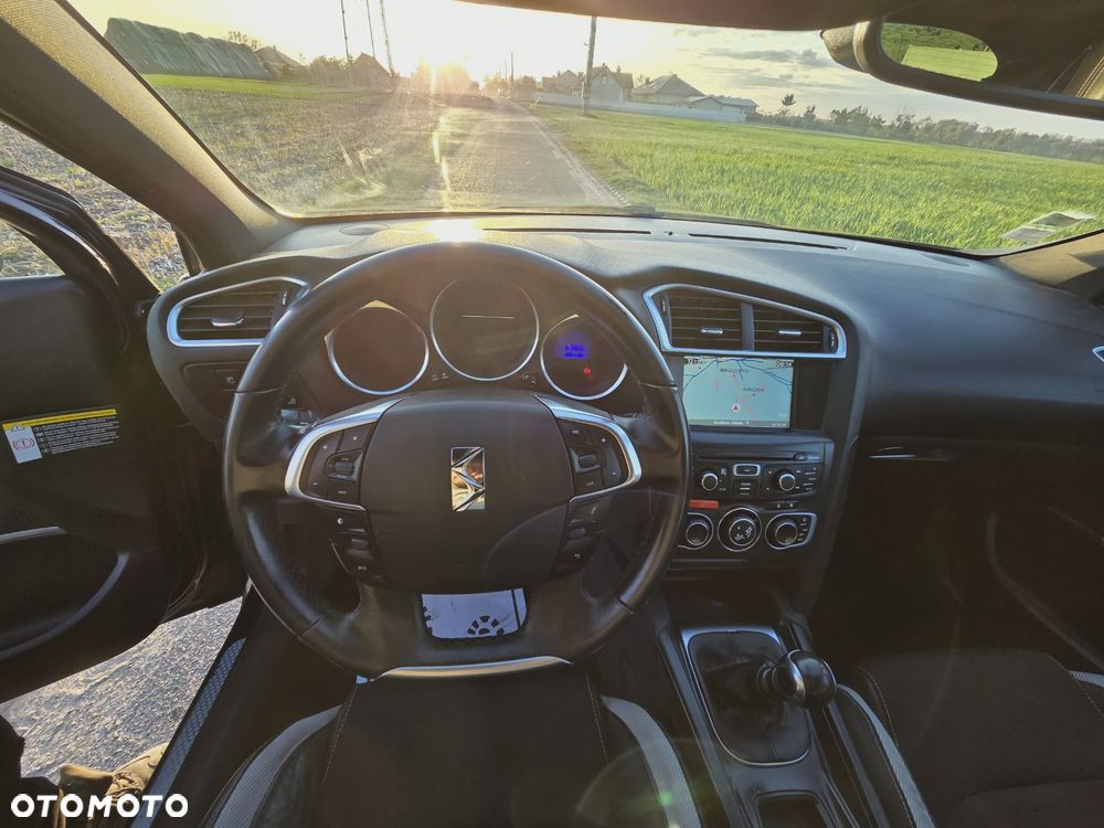 Citroën DS4 BlueHDi 150 S&S Urban Show - 23