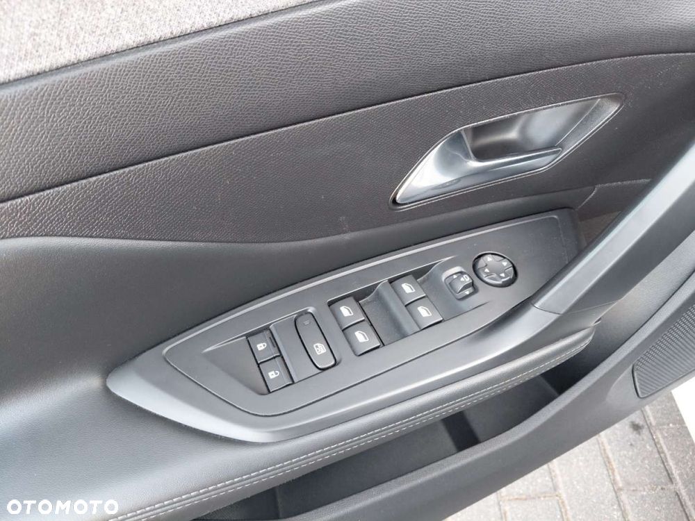 Peugeot 308 - 10