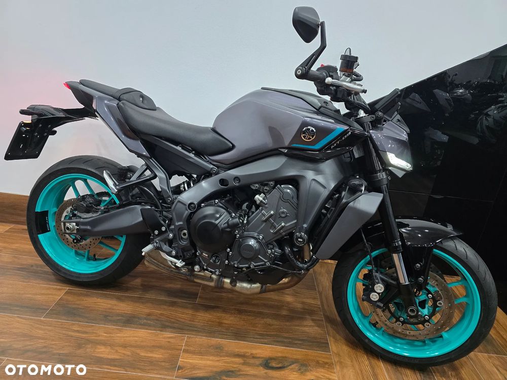 Yamaha MT - 33