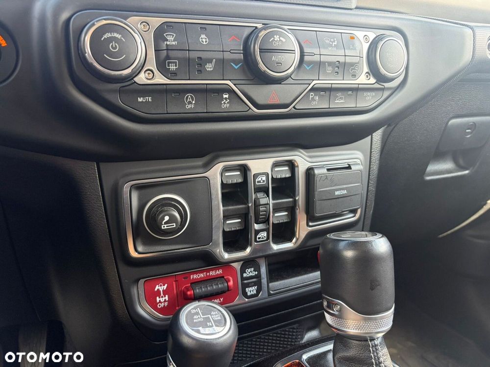 Jeep Wrangler - 18