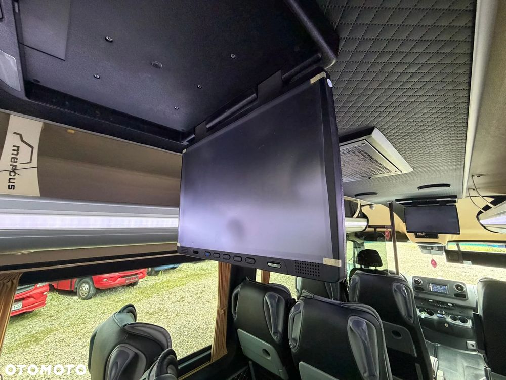 Mercedes-Benz Sprinter 519 - 21