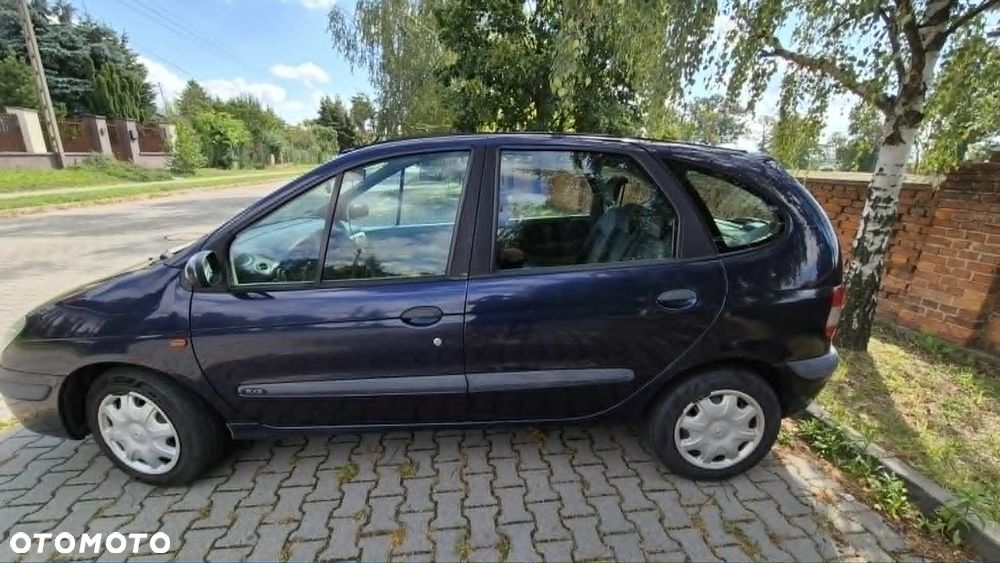 Renault Scenic 1.9 dCi Authentique - 1