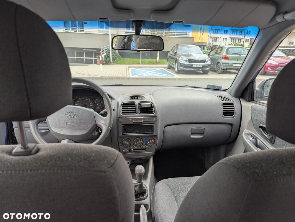 Hyundai Accent 1.5 Comfort - 16