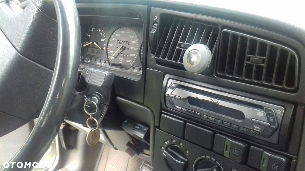 Volkswagen Passat 2.0 GL - 7