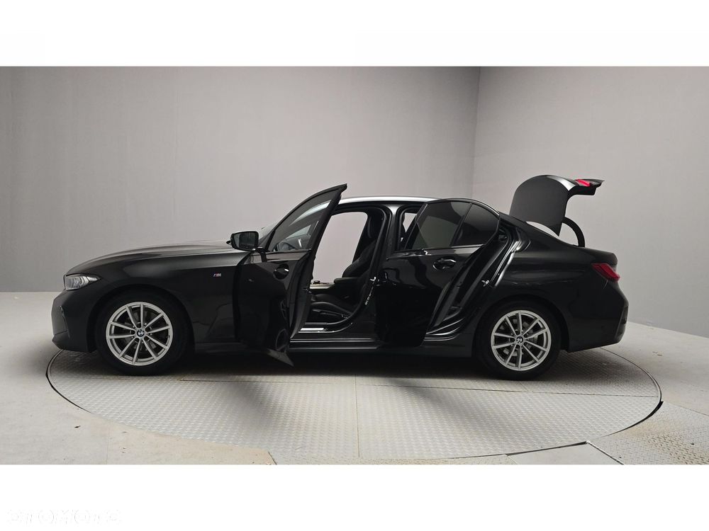 BMW Seria 3 320d xDrive mHEV M Sport - 10