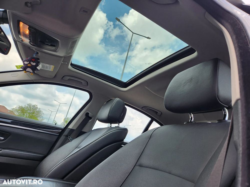 BMW Seria 5 525d Sport-Aut. - 15