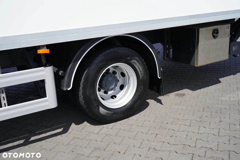 DAF / LF / 260 / EURO 6 / ACC / IZOTERMA + WINDA / 18 PALET / ŁAD. 7 700 KG - 19