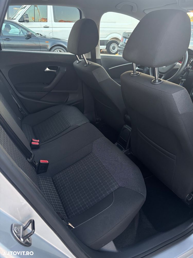 Volkswagen Polo 1.4 TDI (Blue Motion Technology) Comfortline - 11