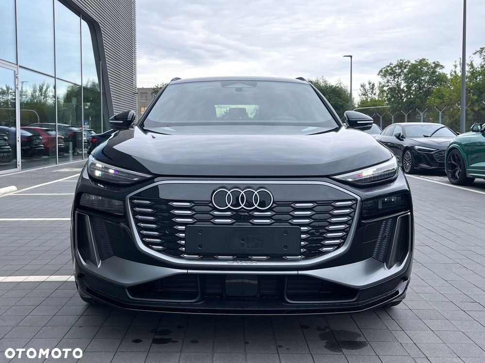 Audi Q6 e-tron - 14