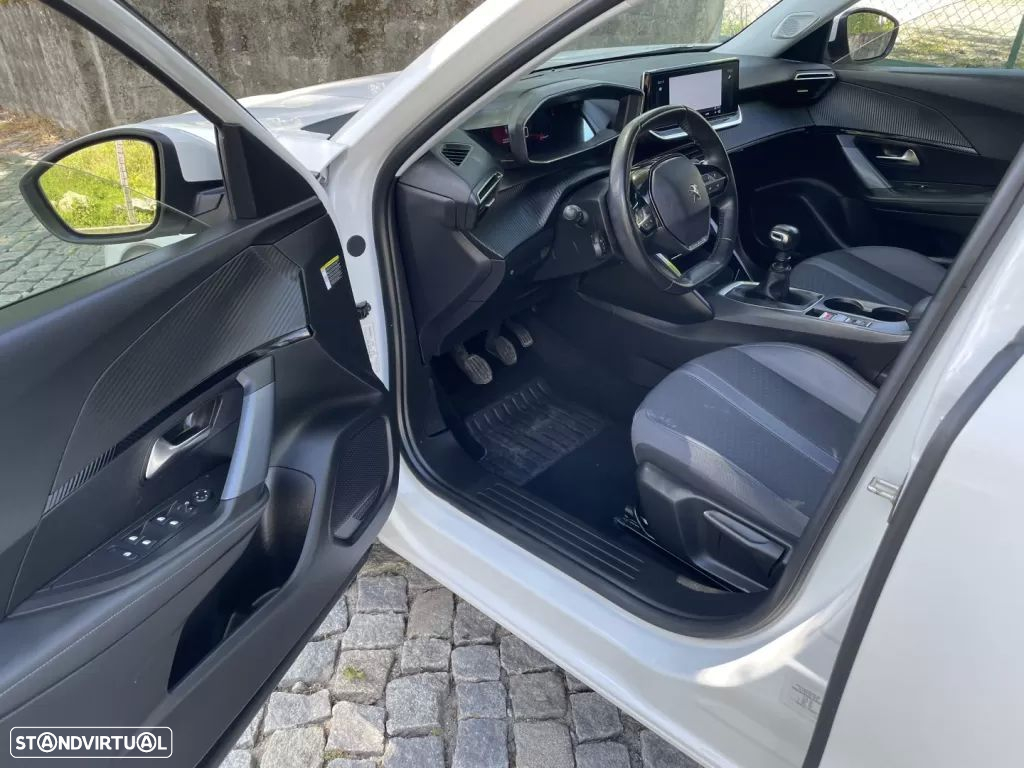 Peugeot 2008 1.2 PureTech Allure - 13