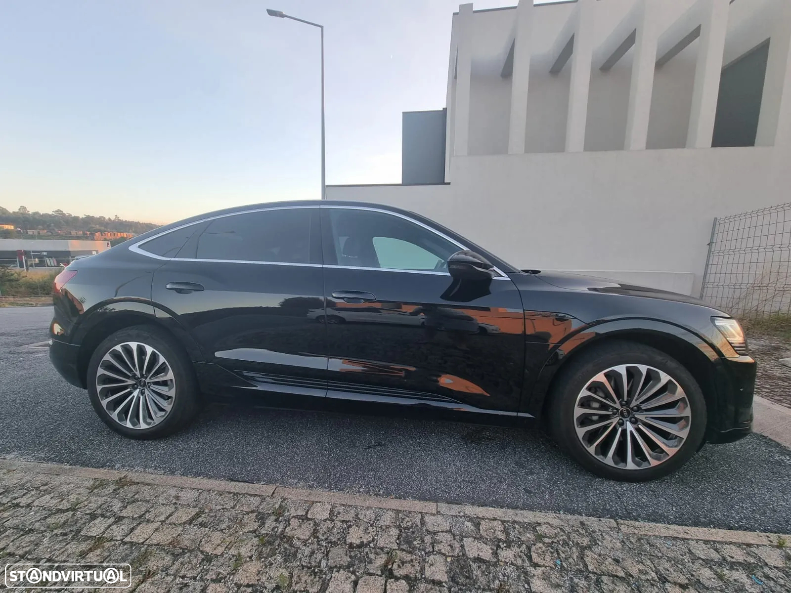 Audi Q8 e-Tron Sportback 50 quattro S line - 3