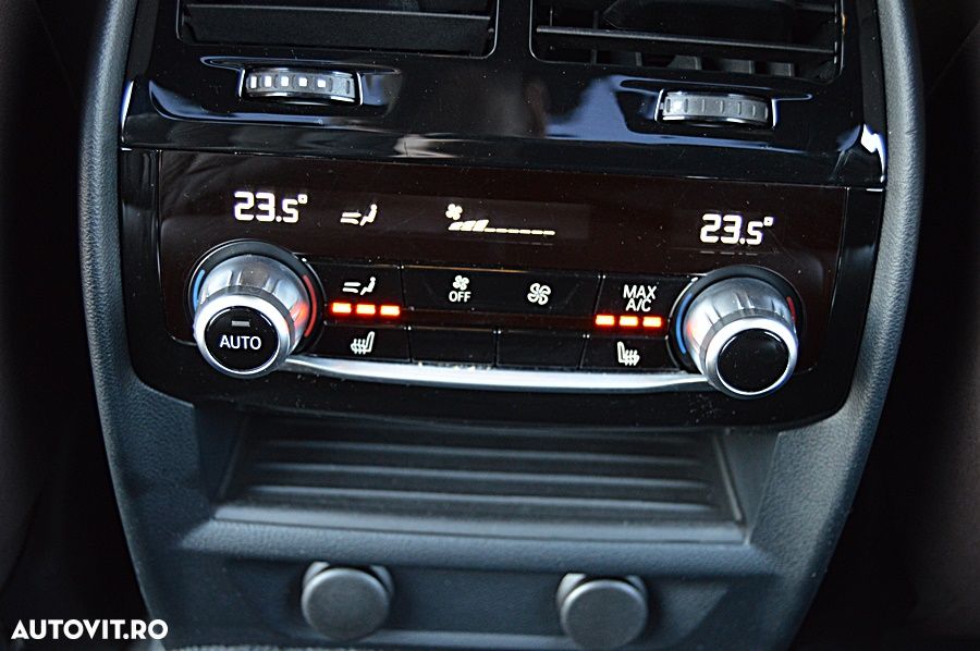 BMW Seria 5 530d xDrive Aut. Luxury Line - 31