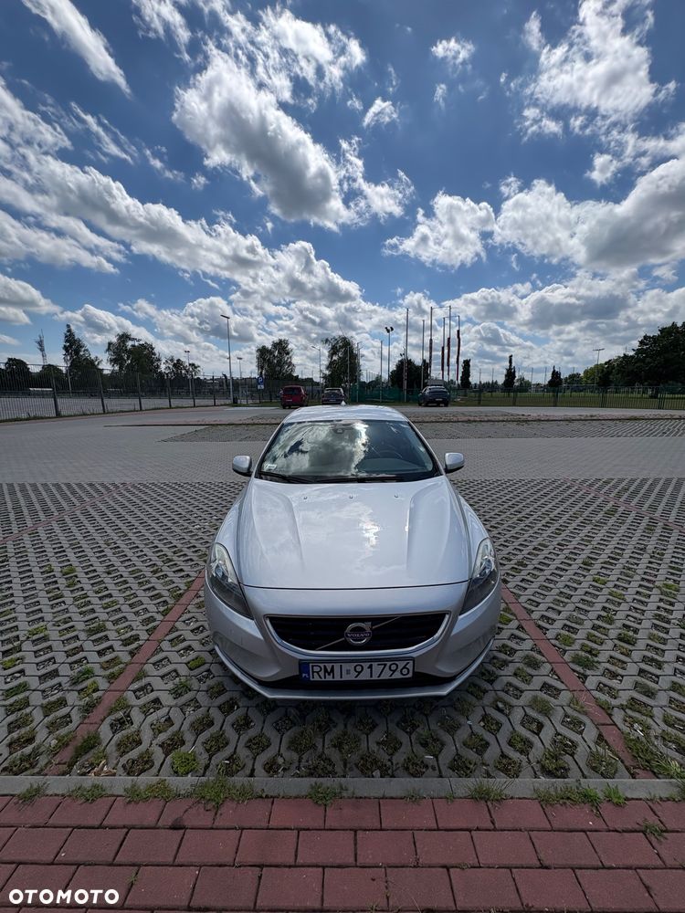 Volvo V40 D2 Momentum - 1