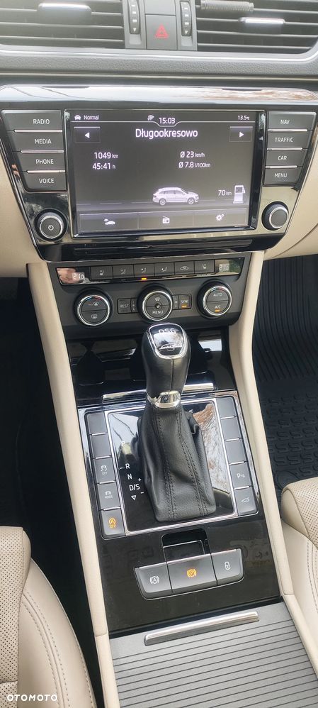 Skoda Superb 2.0 TDI L&K DSG - 32