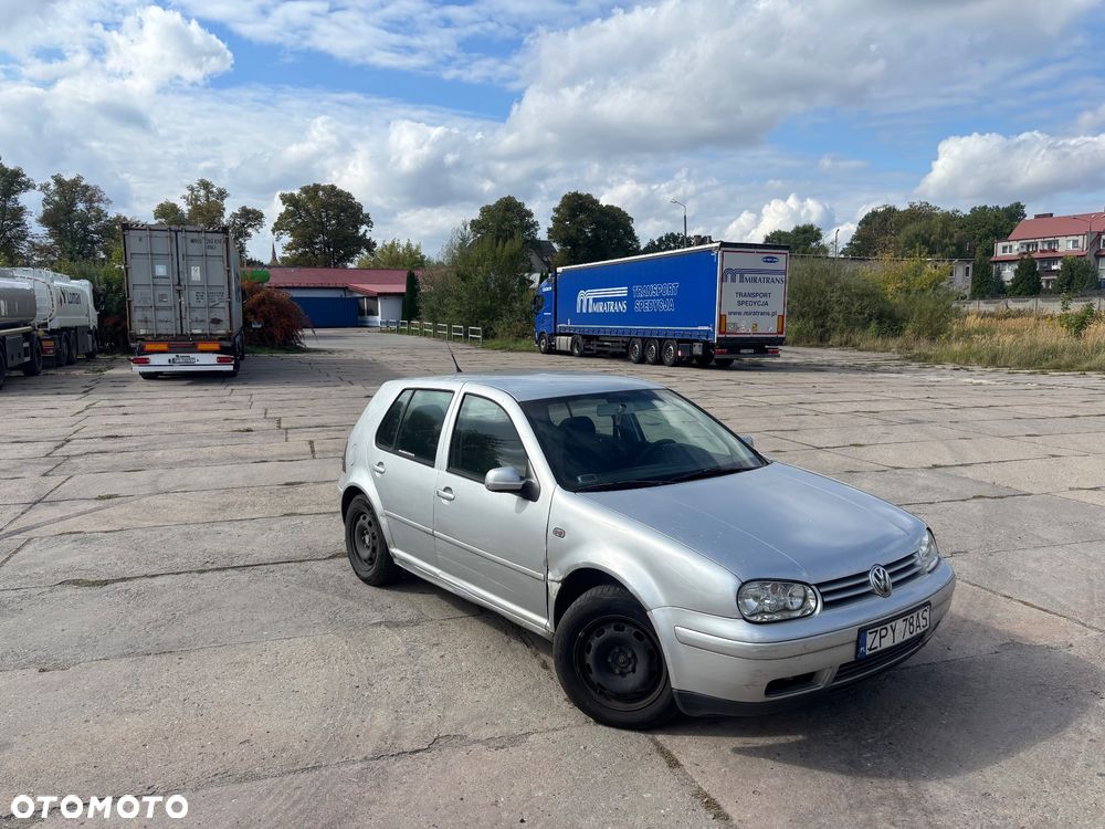 Volkswagen Golf 1.6 Q-Line - 3