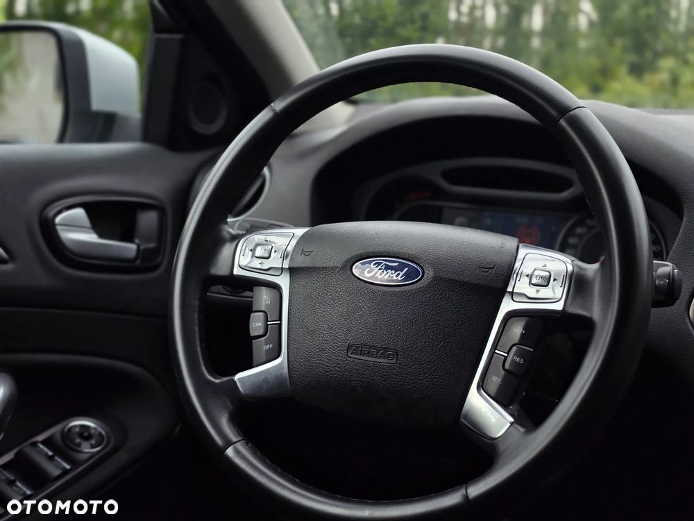 Ford Mondeo - 21