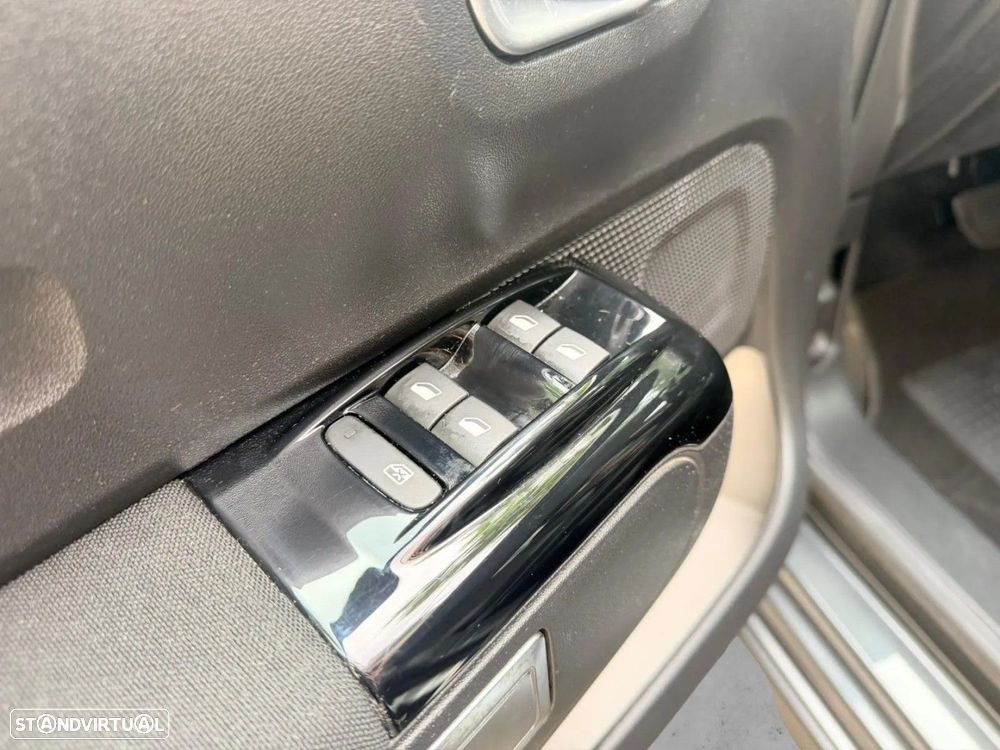 Citroën C3 1.2 PureTech Shine EAT6 - 14