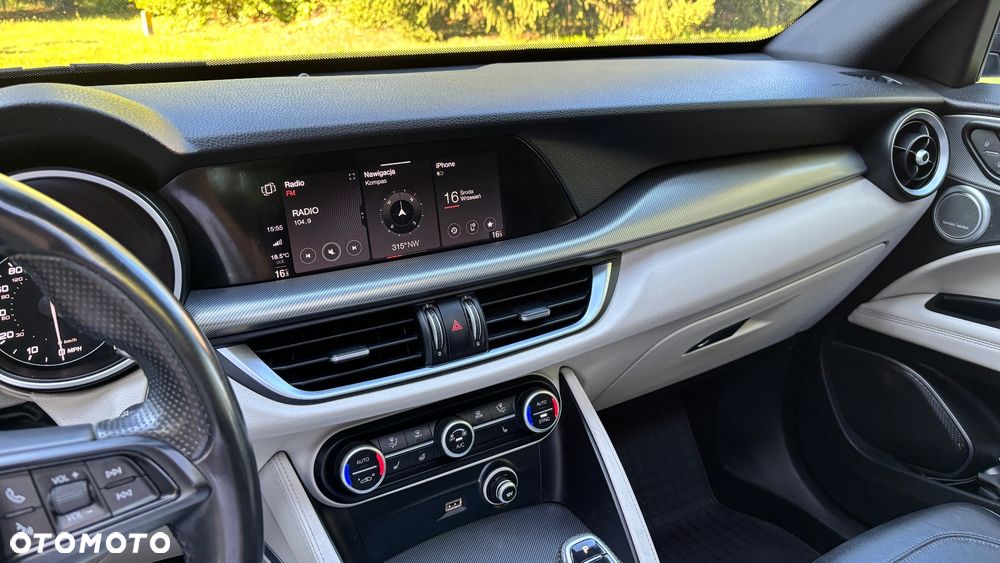 Alfa Romeo Stelvio 2.0 Turbo TI Q4 - 17