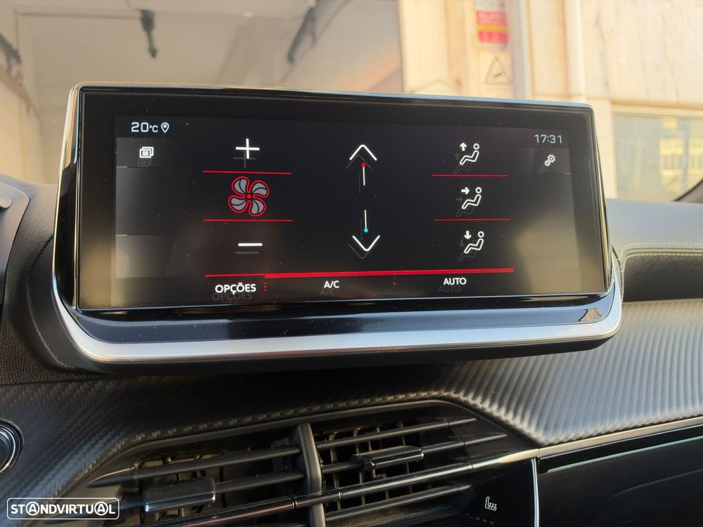 Peugeot 2008 1.2 PureTech GT Pack EAT8 - 19