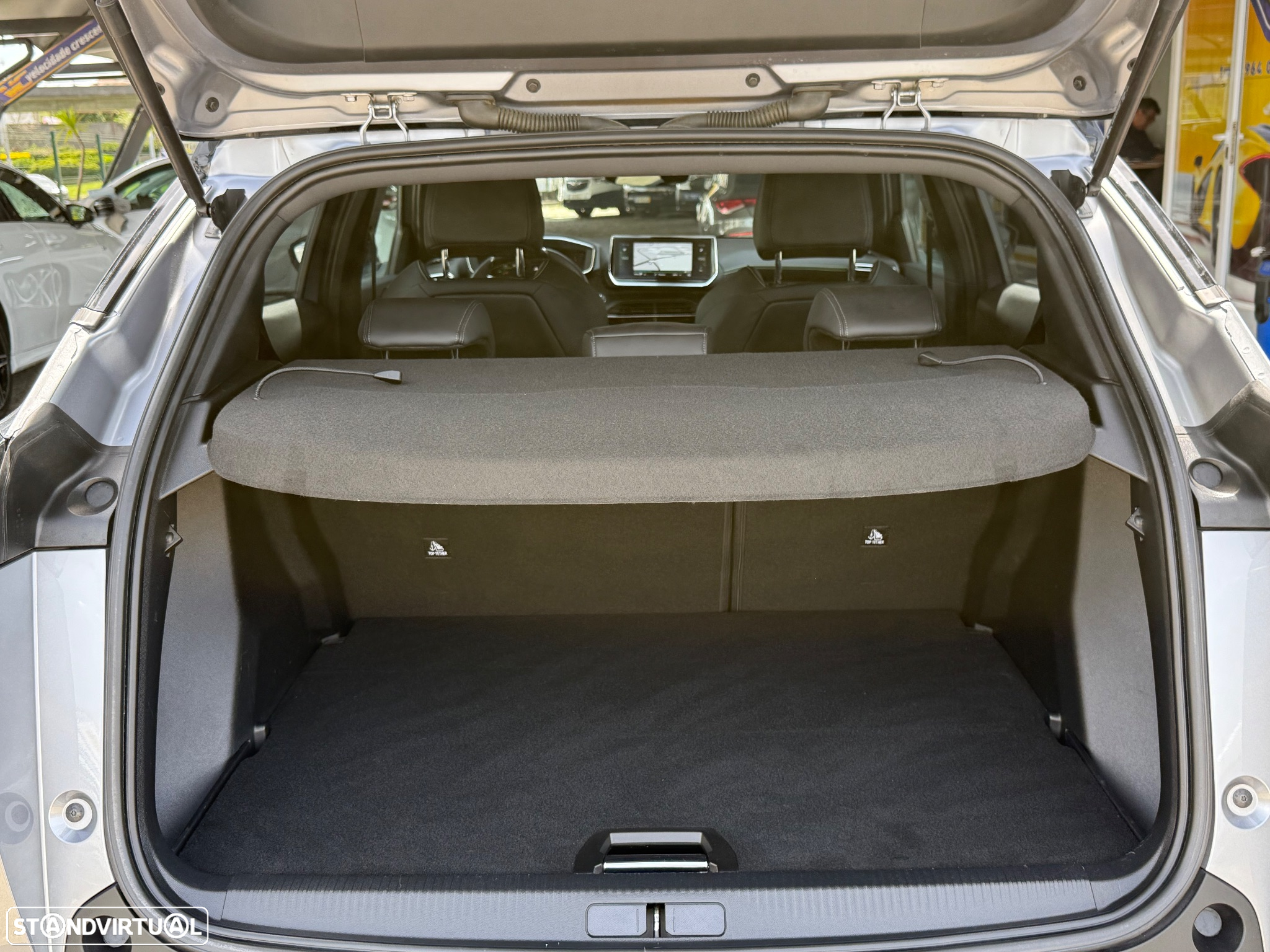 Peugeot 2008 1.2 PureTech GT Line - 44