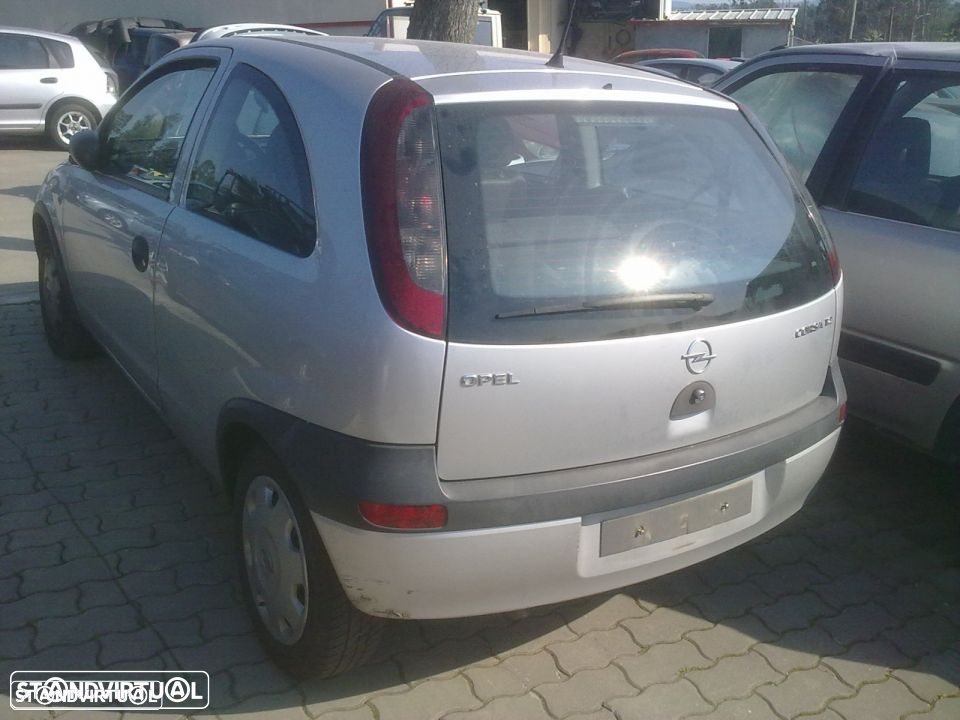 Traseira / Frente /Interior Opel Corsa C - 2