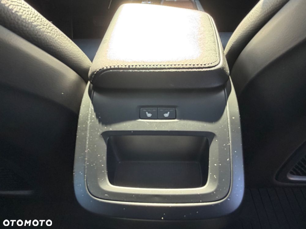 Volvo S60 B5 B AWD Plus Dark - 35