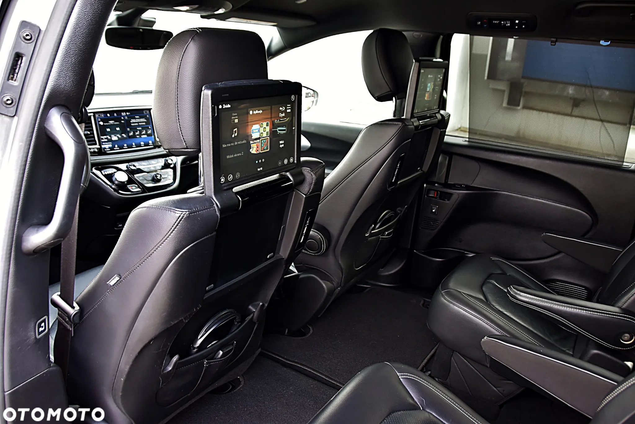 Chrysler Pacifica - 24
