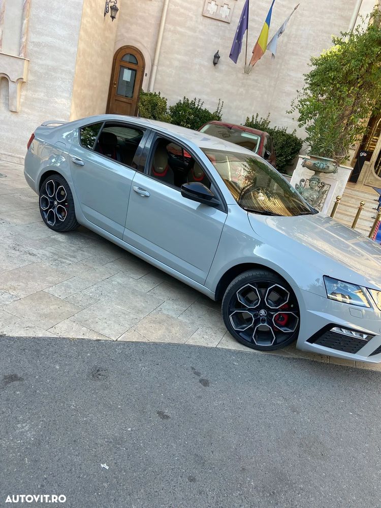Skoda Octavia 2.0 245 TSI RS - 8