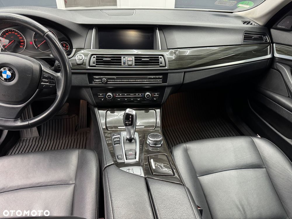 BMW Seria 5 520d Luxury Line - 6