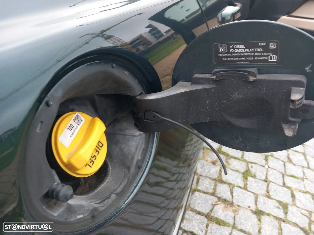 Jaguar XE 2.0 D R-Sport Aut. - 47