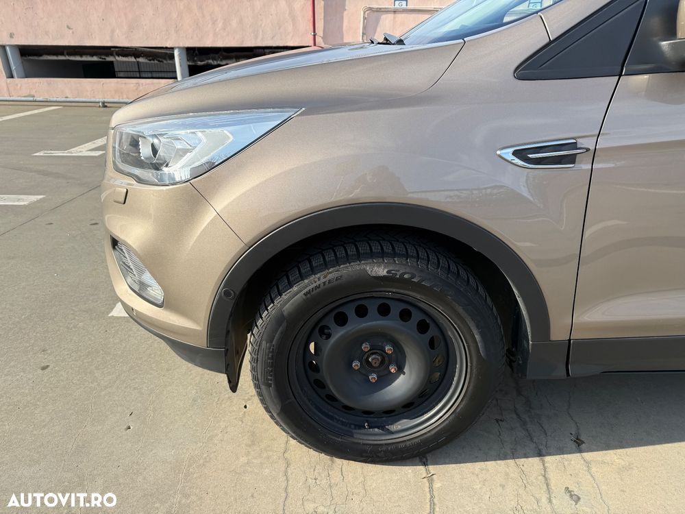 Ford Kuga 1.5 EcoBoost 2x4 Aut. Trend - 8