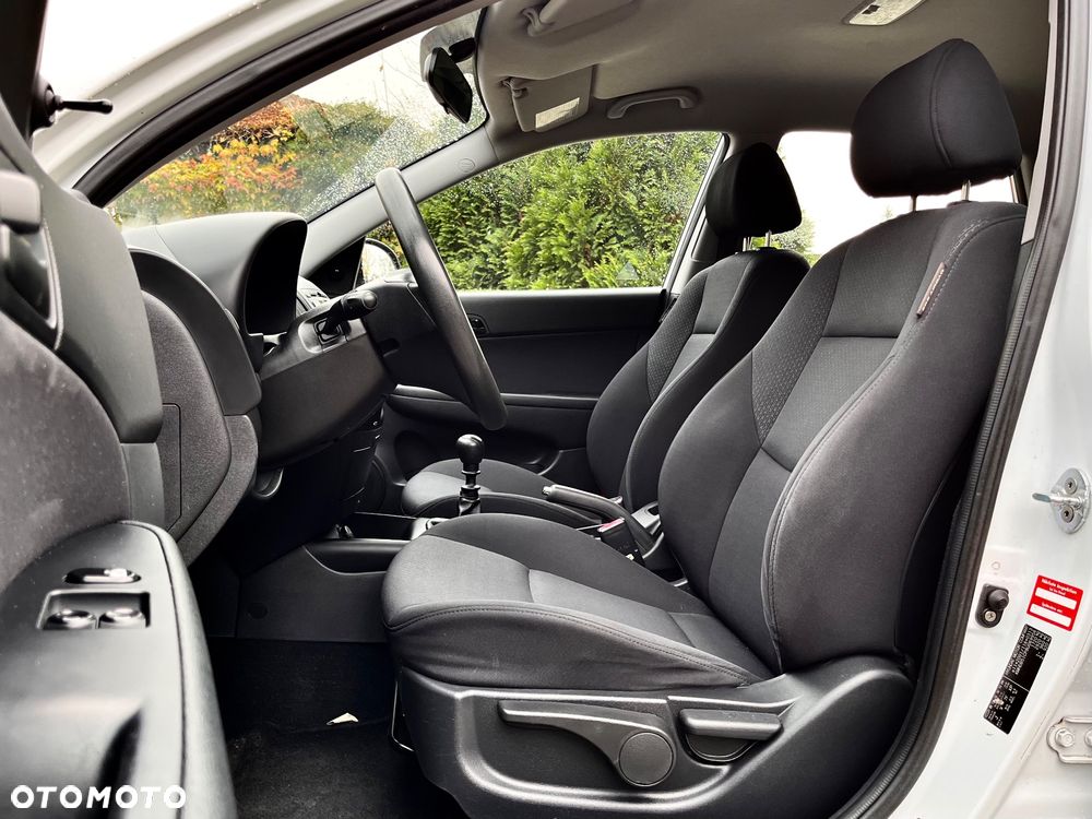 Hyundai i30 1.4 White Edition - 11