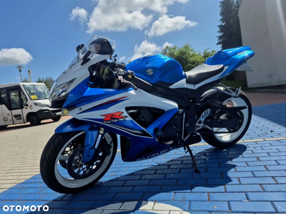 Suzuki GSX-R - 6