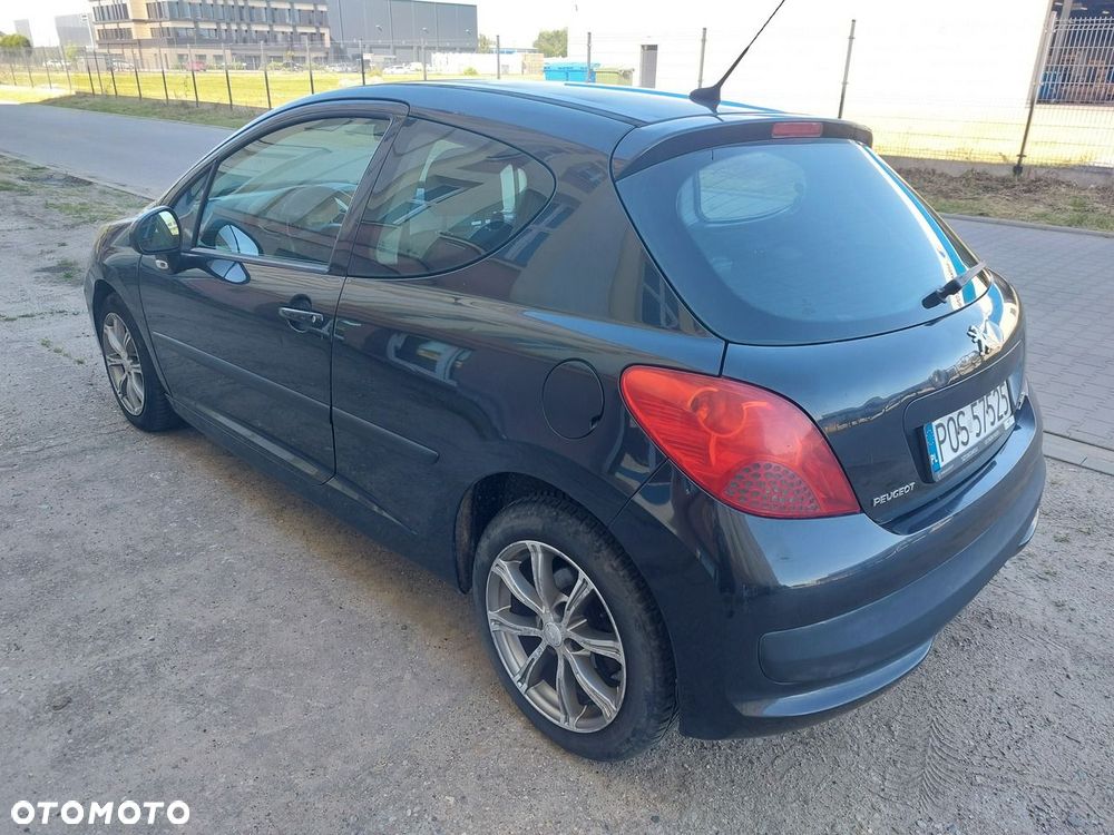 Peugeot 207 - 10