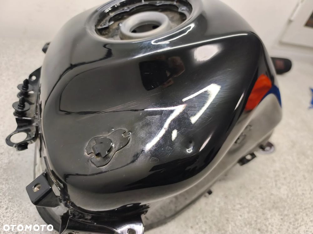 Bak, zbiornik paliwa KTM 125 Duke - 13