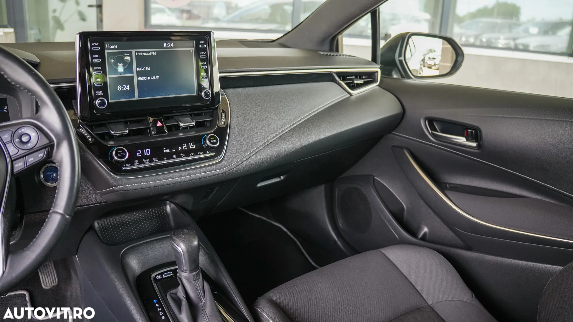 Toyota Corolla 1.8 Hybrid - 9