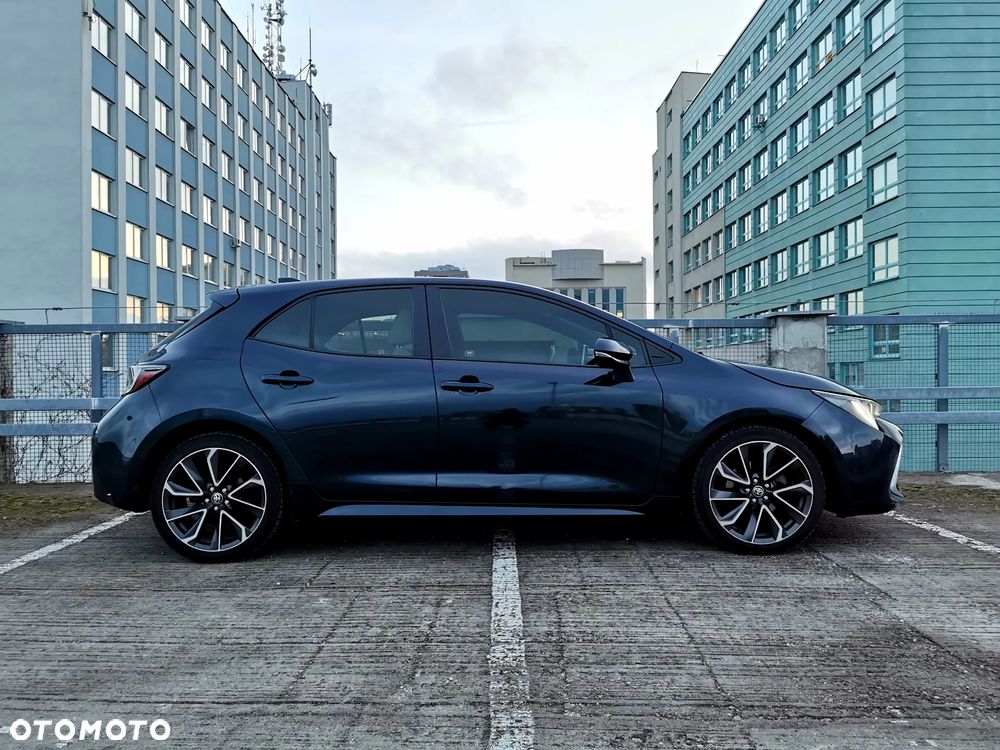 Toyota Corolla - 12