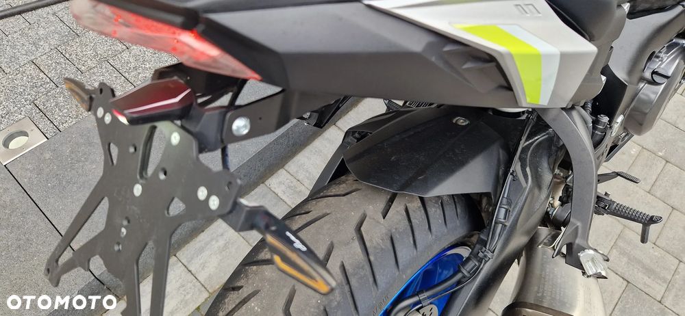 Suzuki GSX 1000 - 7