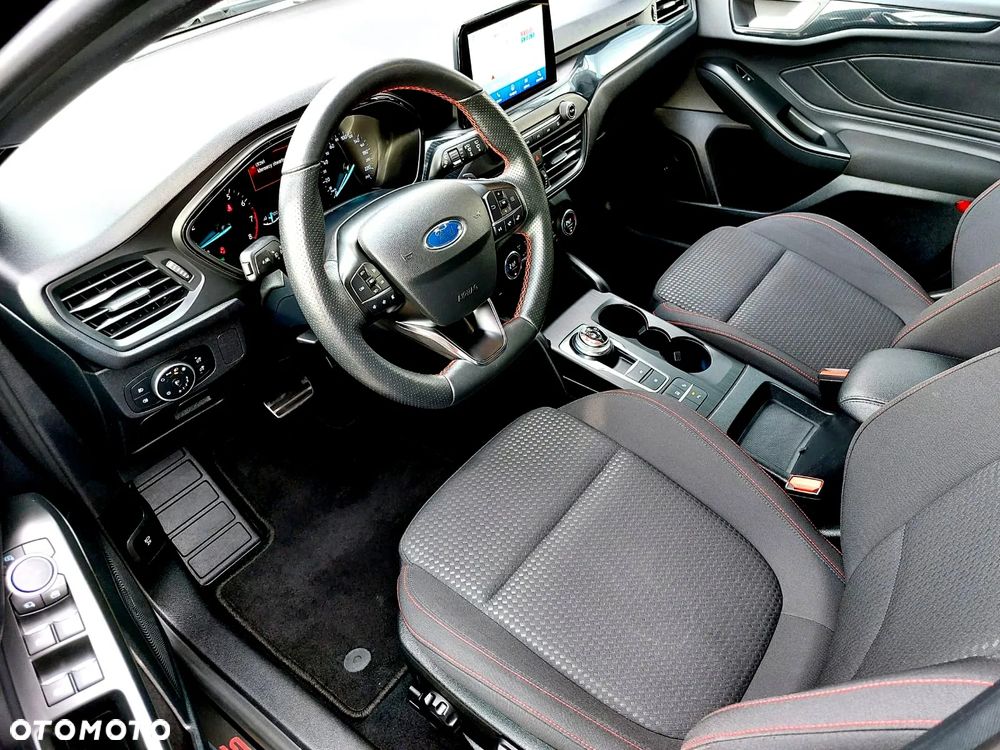 Ford Focus - 10