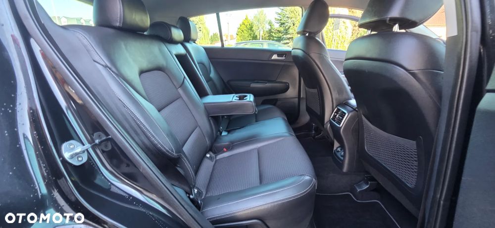 Kia Sportage 2,0 CRDI AWD Dream-Team Edition - 35