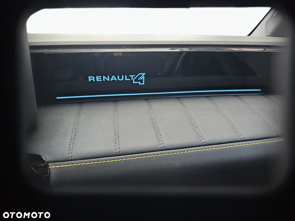 Renault 4 E-Tech 52kWh Comfort Range Iconic - 17