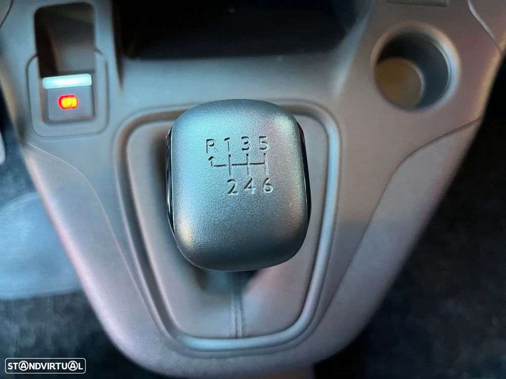 Peugeot Partner | 1.5 HDI | SEMINOVO | APENAS 7.000 KM's - 24