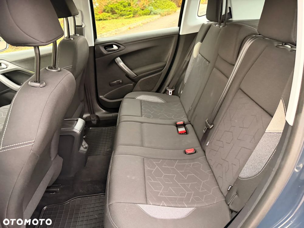 Peugeot 2008 1.2 Pure Tech Style - 37